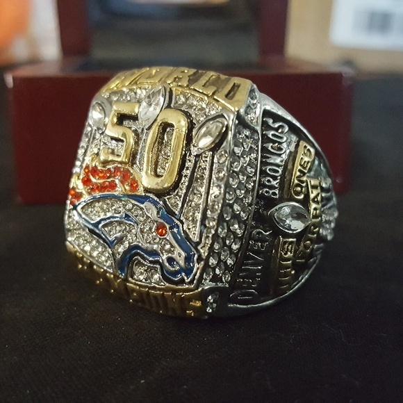 Denver Broncos Championship Ring Fan Edition Super Bowl 50 - Picture 8 of 11